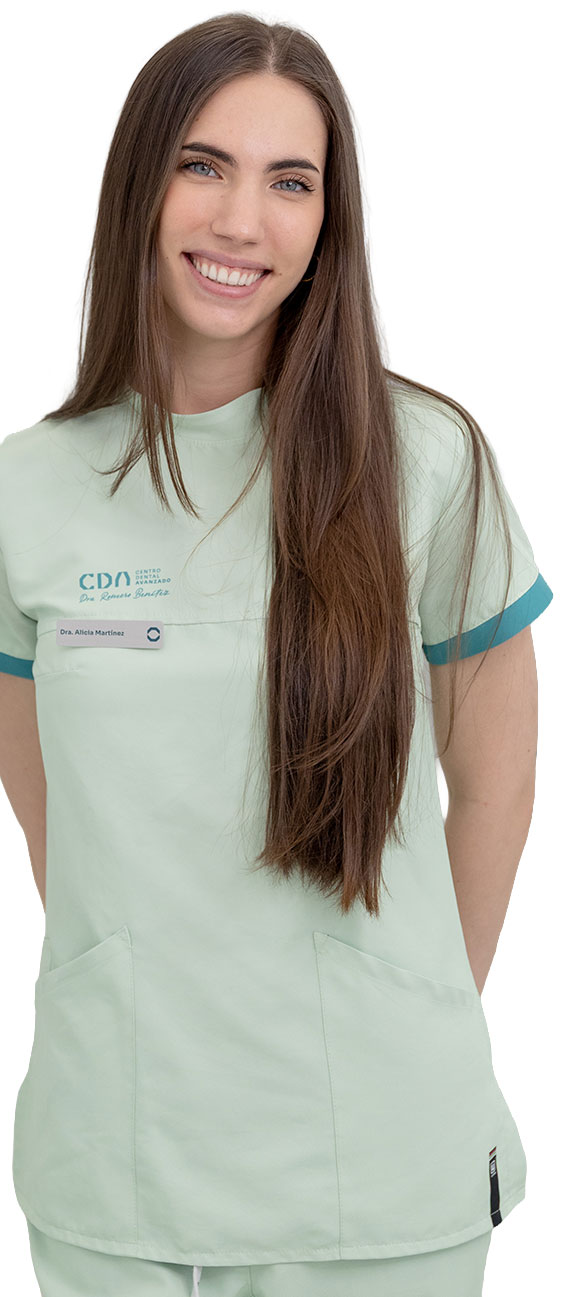 Dra. Alicia Martínez, especialista en estética dental